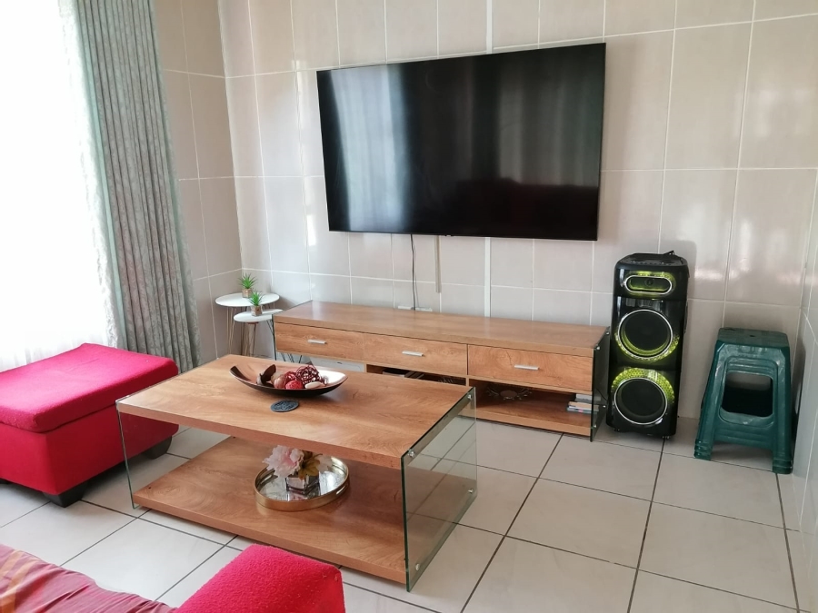 3 Bedroom Property for Sale in Tlhabane West North West